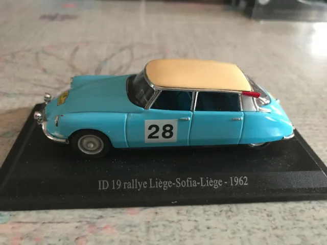 Voiture Miniature Citroen DS ID 19 Rallye Liège Sofia Liège 1962 au 1/43 2