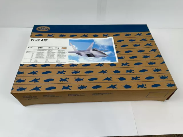 TESTORS Lockheed YF-22 ATF 1:32 Scale Model Kit #7569 Brand New