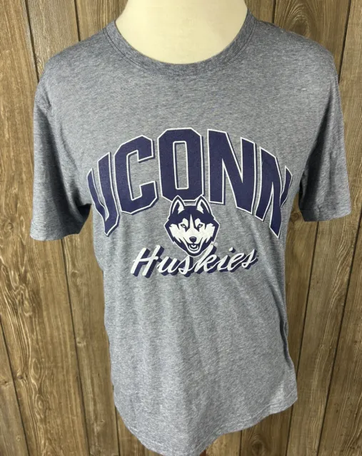 Camp David Men’s Uconn Huskies T Shirt Short Sleeve NWT NCAA