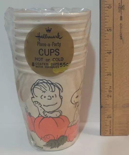 Vintage Hallmark Great Pumpkin Halloween Cups. Peanuts - Linus- Snoopy- 1970's