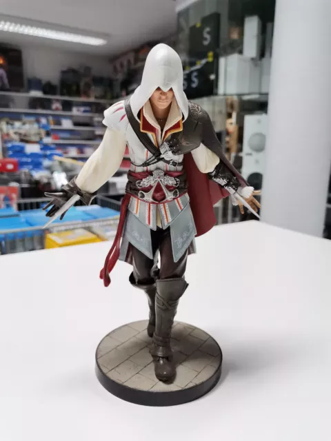 Figurine - Assassin's Creed - Ezio - White Edition Limitée - 11118053