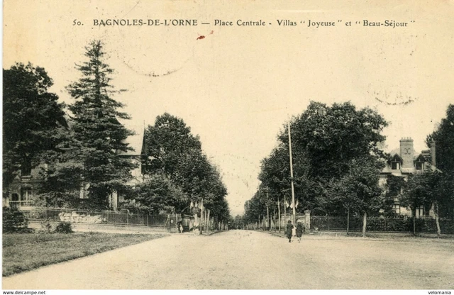9101 cpa 61 Bagnoles de l'Orne - central square villa "Joyful" and "Beau Séjo"
