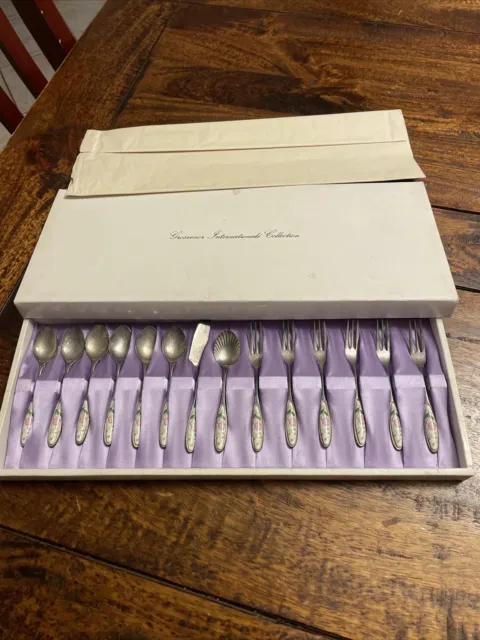 Grosvenor Internationale Collection cake fork, spoon & knife 14pc set