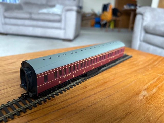Lms Coach BACHMANN 34-251B 57FT Corridor 1st/3rd crimson LMS Coach OO Gauge £18. ...