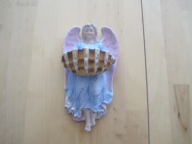 Grand bénitier en biscuit ancien vintage  .maison décoration religieuse