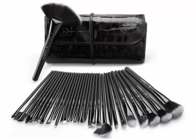 Set di 32 Pennelli Make-Up Professionali Con Custodia in Cuoio Spazzole Trucco