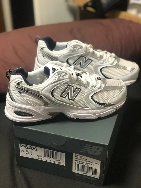 BASKETS NEW BALANCE 530 blanc marine unisexe avec bo te et