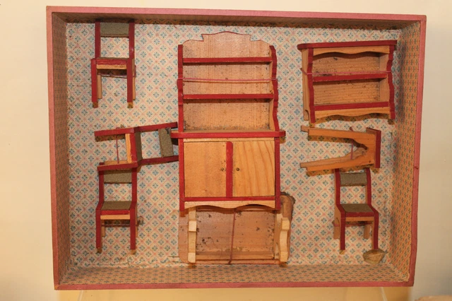 Lot De 15 Meubles Anciens Pour Maison De Poupées – état D'usage, Divers Matériaux