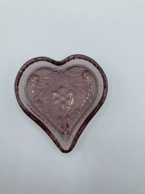 Vintage Tiara Sandwich Glass Amethyst Purple Heart Candy Nut Trinket Dish (1)