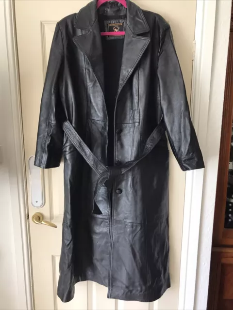 Fantastic Vintage Very Long Ladies Full Length Black Leather Trench Coat 44-46