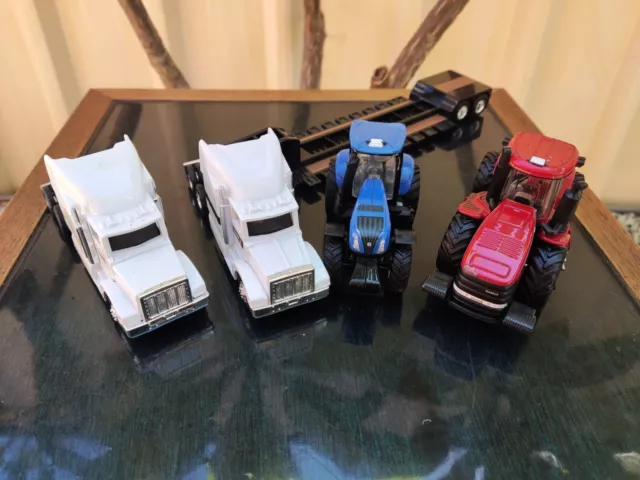 Lot of 5 ERTL die cast tractors and primemovers