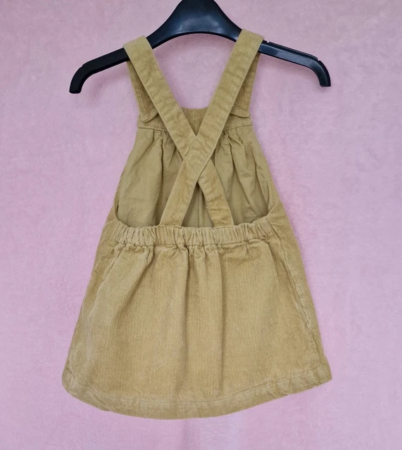 Pacchetto vestiti per bambine età 6-9 m. Usato. Condizioni perfette. M&S 🙂 6