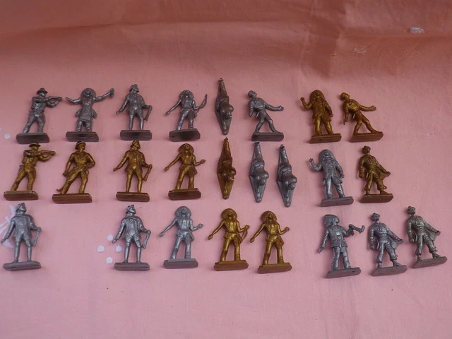 COWBOY ET INDIEN Des Années 50 En Plastique 67pieces EUR 50,00 - FR