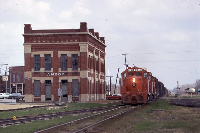 T: Original Slide IC Illinois Central GP10 #8141+2 w/Train - Amboy IL 1973