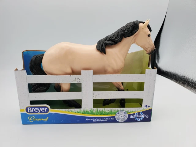 BREYER Paddock Paddock Pals Caramel [-]