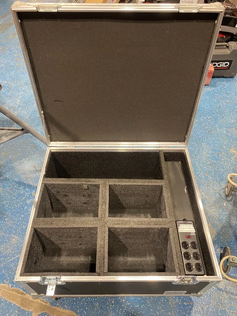 Grundorf Tour 8 Series T8-LEDCHJX4-B Flight Case for DJ Lights "Wifly Par QA5"