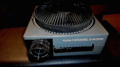 Kodak Carousel S-AV2000 funzionante, non testato leggi descrizione e vedi foto!