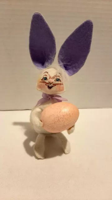 Anna Lee 6 Inch Easter Bunny With Egg 2008 Preowned