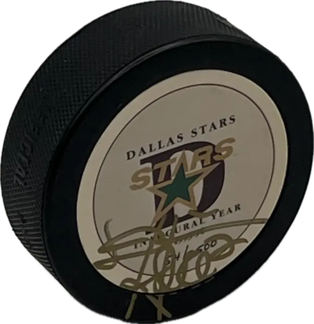 ED BELFOUR Signed Dallas STARS Official GAME Puck Beckett Auth