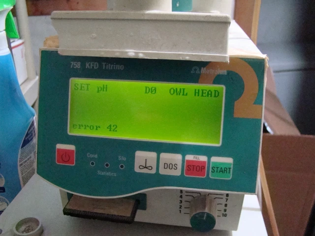 METROHM 758 KFD TITRINO TITRATOR, STAND, KEYPAD &Accessories