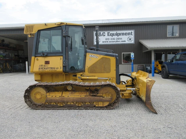 2005 John Deere 650J LT Bull dozer with cab Low hours!  Nice shape