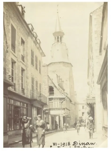 France, Dinan, La Rue de Horloge  vintage silver print,  Tirage argentique