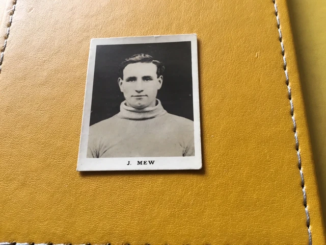 D.C. Thomson Footballers 1923 - J.W. Mew, Manchester Utd