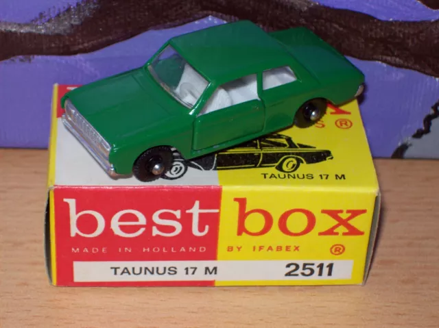 Ford TAUNUS 17 M in OVP grün unbespielt best-box 2511 Holland by IFABEX sehr RAR