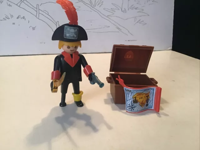 PLAYMOBIL  Vintage RÉF 3385 Pirate et coffre à trésor    année 1978