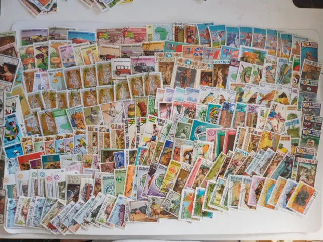 Lot 215 TIMBRES TOGO