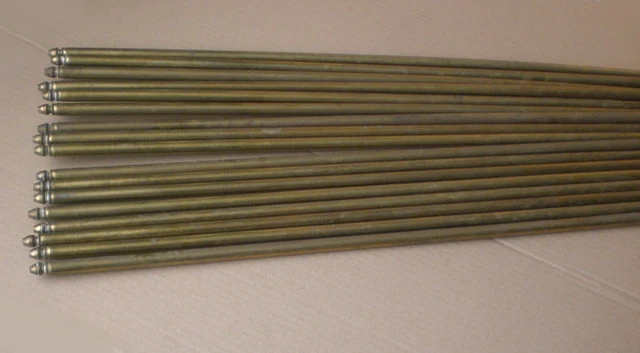17 Messingstangen, Treppenläufer-Halterungen, ca. 1880 17 Messingstangen, Treppenläufer-Halterungen, ca. 1880