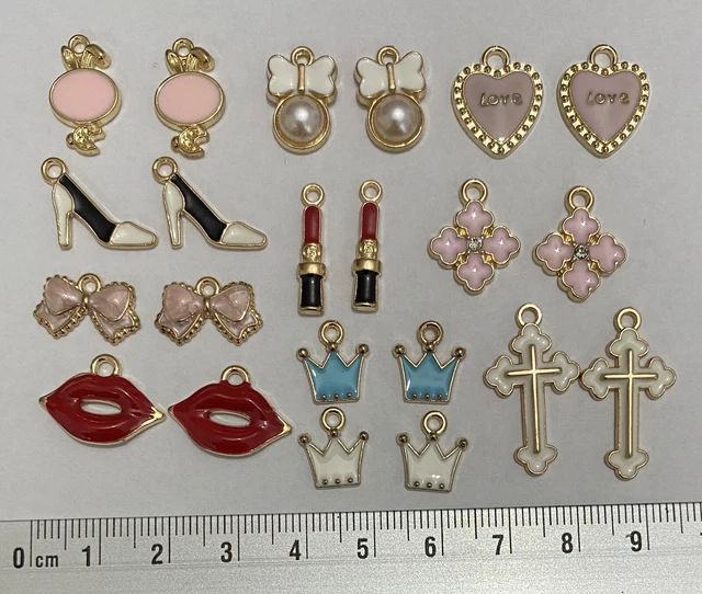 22 Stück Anhänger Charm Emaille Krone Kreuz Herz Schleife (1)