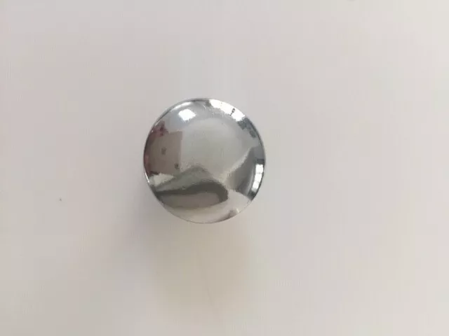 Boutons de porte d'armoire de cuisine / armoire / tiroir. Chrome.