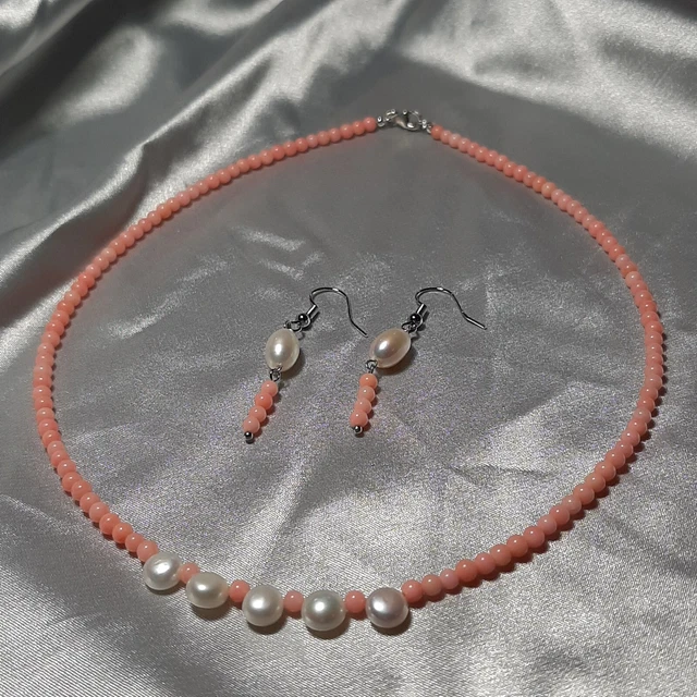 Parure De Bijoux En Perles De Nacre Et Corail Rouge - Collier & Boucles D'oreilles Fait Main