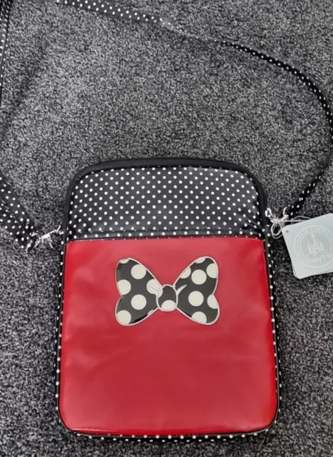 Brand new Disney Parks  Minnie Mouse crossbody Bag Shoulder bag