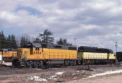 Duplicate Railroad Train Slide LLPX GP-38   #2256 03/2002 Lewiston Jct Maine