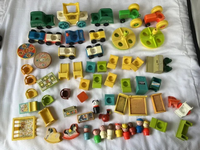 Large Lot Of Vintage Fisher Price Little People Toys