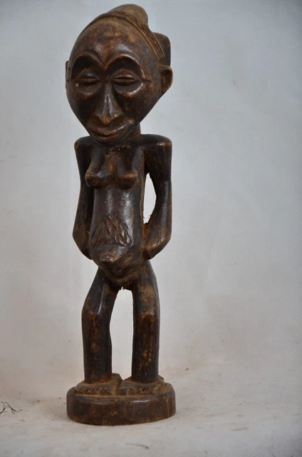 African tribal Art, luba  statue from Democratic Republic of Congo.