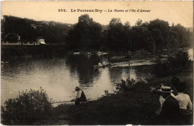 CPA Le Perreux Les bords de la Marne FRANCE (1370313)