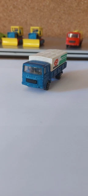 Majorette 1/60 : camion Saviem porte auto - Collection
