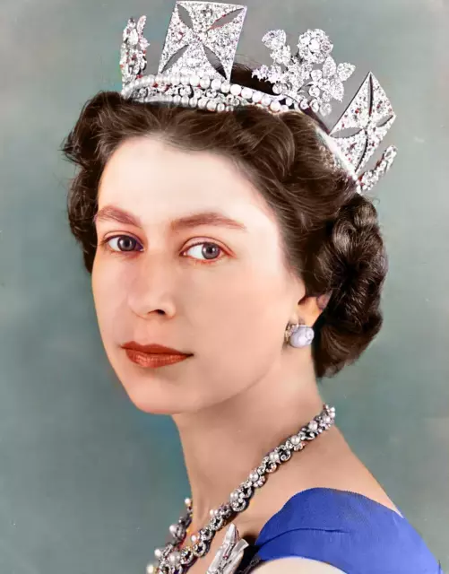 NEW Young Queen Elizabeth II Canvas Poster Print Memorial FREE SHIPPING