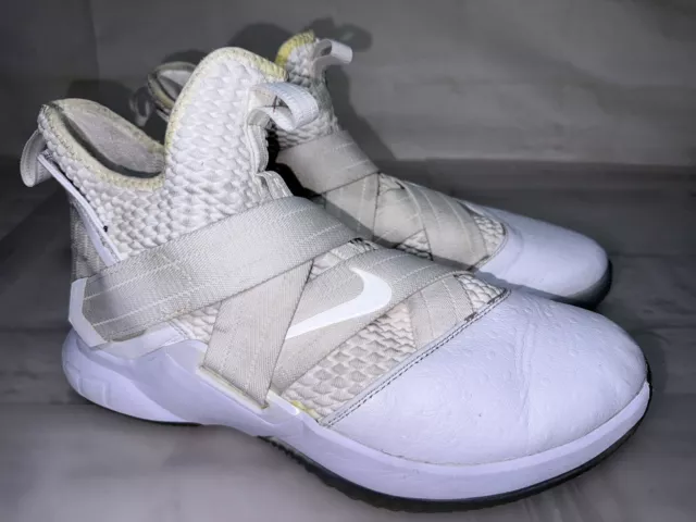 Mens NIKE LeBron Soldier SFG White Sneakers US 10.5 #27541