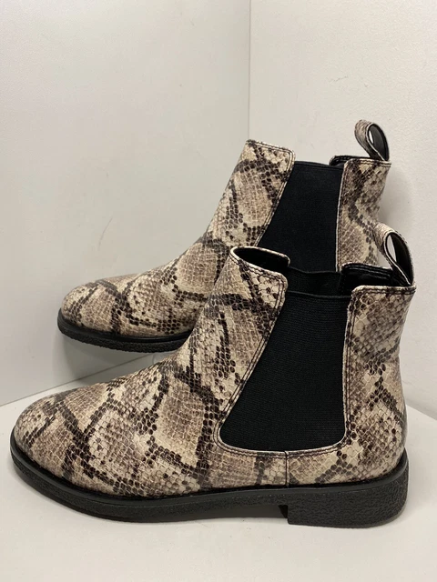 CLARKS GRIFFIN PLAZA Women Grey Taupe Snakeskin Chelsea Boots Size