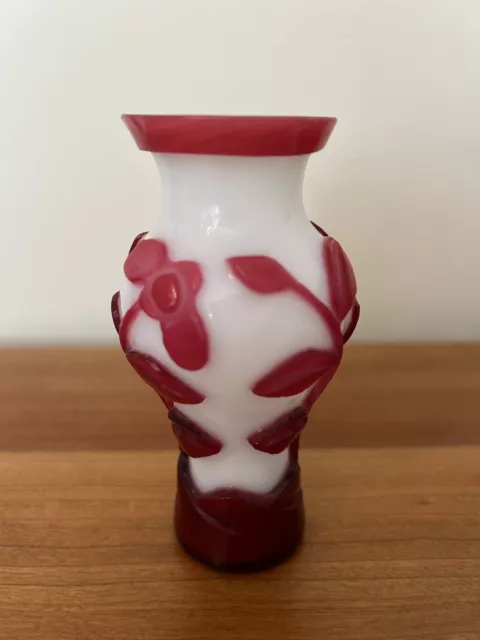 Old Peking Glass Vase, White & Cherry Red, Cameo, Flowers--4 5/8"