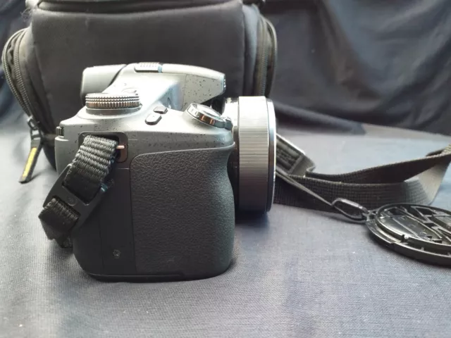 Sony Cybershot DSC-HX100V 2