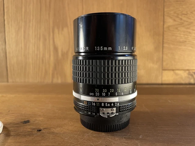 Optique près De Mint Nikon Ai-s Nikkor 135mm F/2.8 Téléphoto Prime Mf Objectif 2
