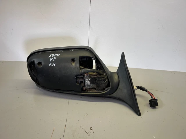 thumbnail interactive-video image 1 of Genuine Jaguar OEM Front Right Lower Fender Repair Panel – XJ6 X300 X308 XJ8 1 of 6