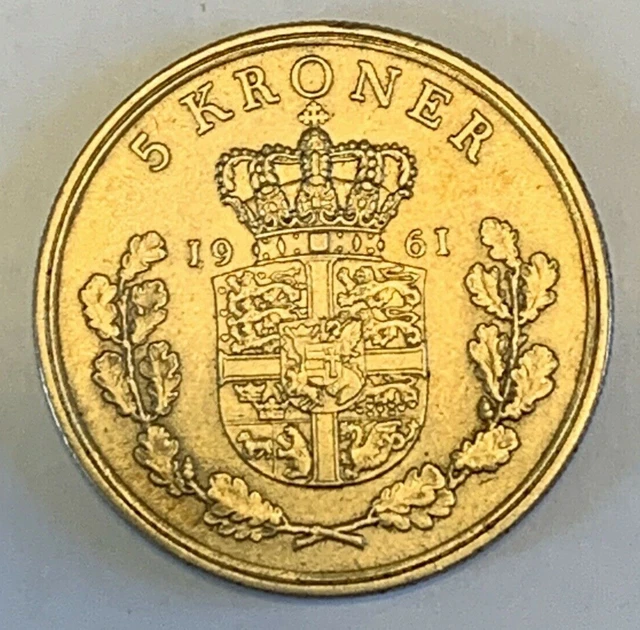 1961 DENMARK 5 KRONER HIGH GRADE COIN.  Combined Shipping.