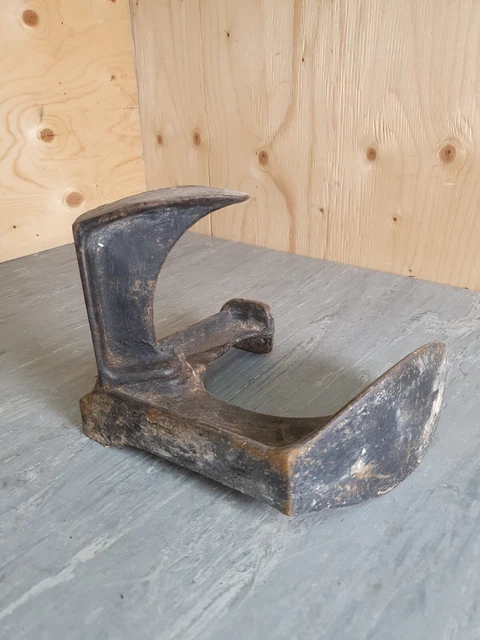 Bootmaker Anvil VINTAGE COBBLERS SHOE anvil/last for shoe and boot repair. £15.00 ...