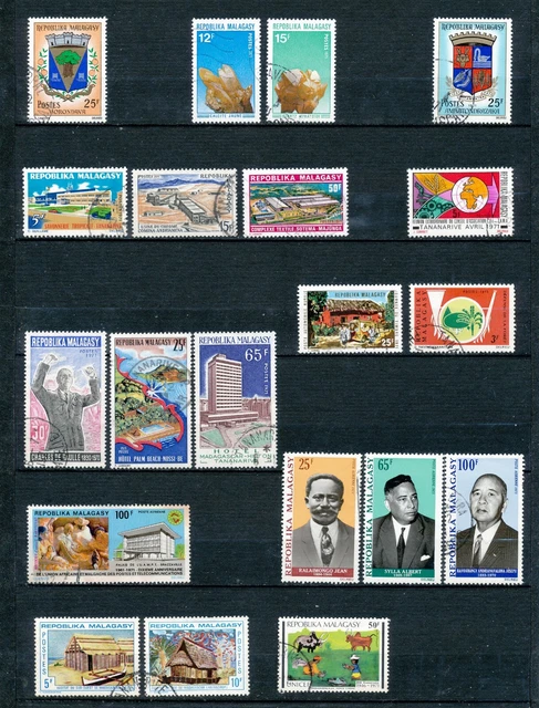 Livret Collector Madagascar 3 vide + série complète de 90 cartes + 13 jetons + 2 super jetons - Collection